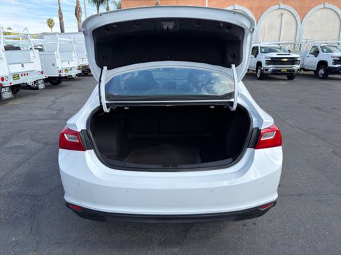Used 2024 Chevrolet Malibu LT image 14
