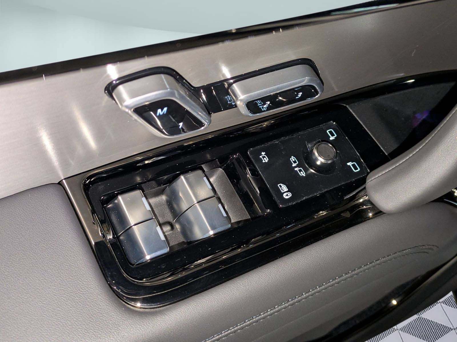 New 2026 Land Rover Range Rover Sport Dynamic SE AWD/4WD image 12