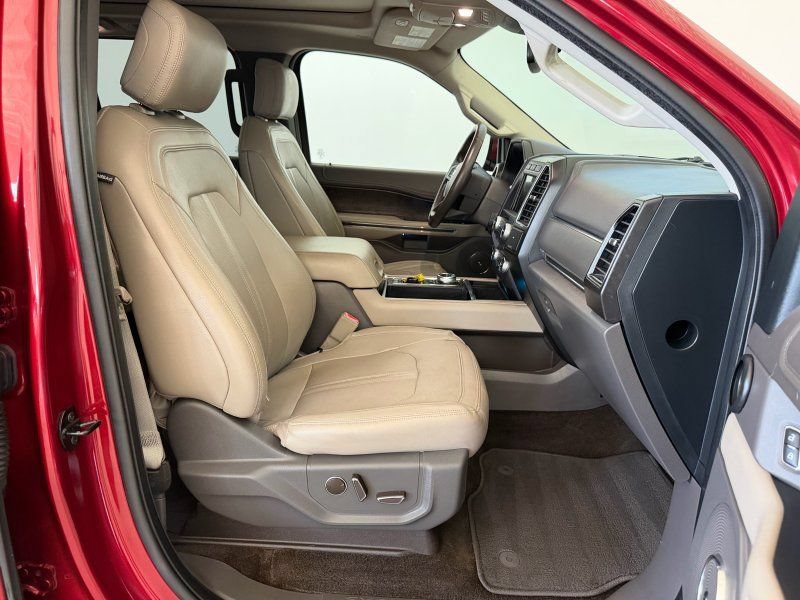 Used 2018 Ford Expedition Limited w/ Equipment Group 301A RWD image 23