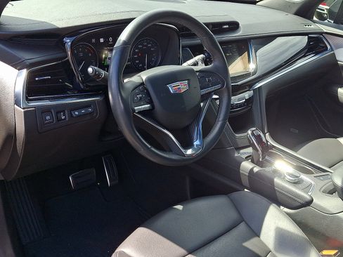 Certified 2024 Cadillac XT6 Sport w/ Technology Package image 15