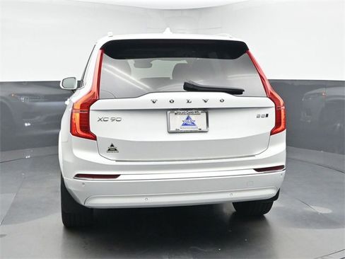 Used 2024 Volvo XC90 B5 Plus w/ Protection Package Premier image 7