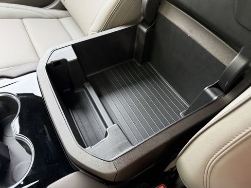 New 2026 GMC Yukon XL Elevation w/ LPO, Illumination Package image 29