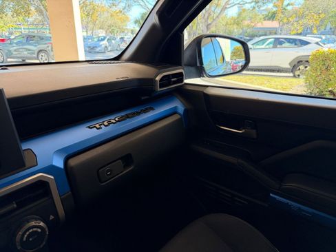 Used 2024 Toyota Tacoma TRD Sport image 30