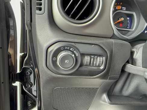 Used 2020 Jeep Wrangler Unlimited Sport AWD/4WD image 26