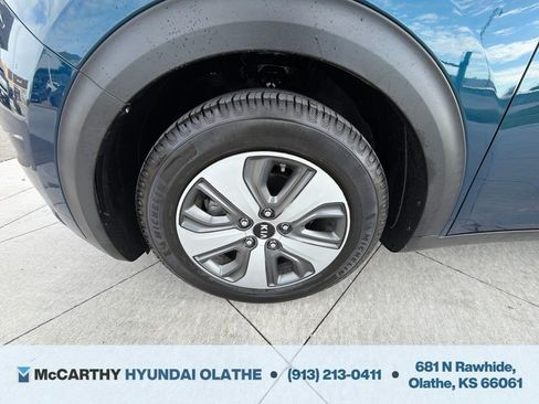 Used 2019 Kia Niro LX FWD image 9