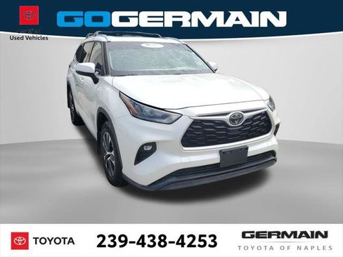 Certified 2020 Toyota Highlander XLE FWD image 4