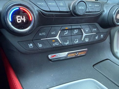 Used 2015 Chevrolet Corvette Z06 w/ 3LZ Preferred Equipment Group RWD image 14