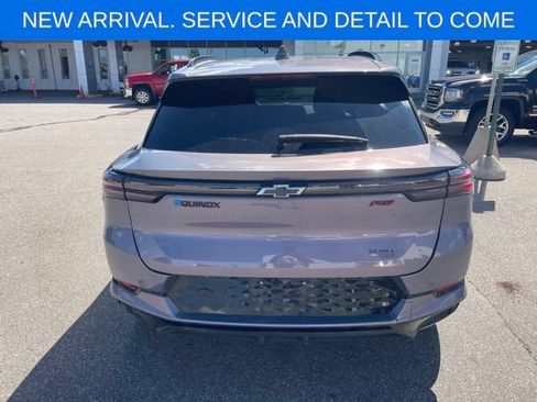Used 2024 Chevrolet Equinox EV RS FWD image 5
