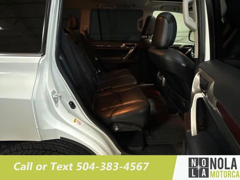 Used 2014 Lexus GX 460 w/ Premium Package AWD/4WD image 28