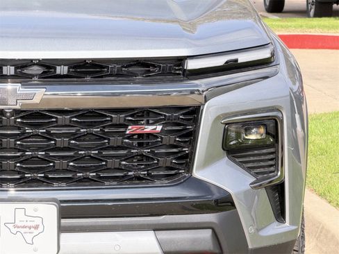 New 2026 Chevrolet Traverse Z71 w/ Enhanced Driving Package image 8