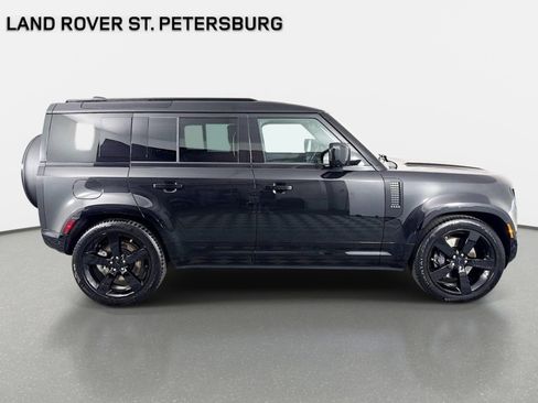 Used 2026 Land Rover Defender 110 X-Dynamic SE AWD/4WD image 4