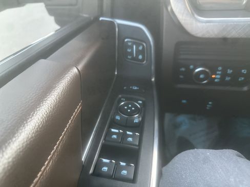 Used 2025 Ford F250 King Ranch w/ Chrome Package image 19