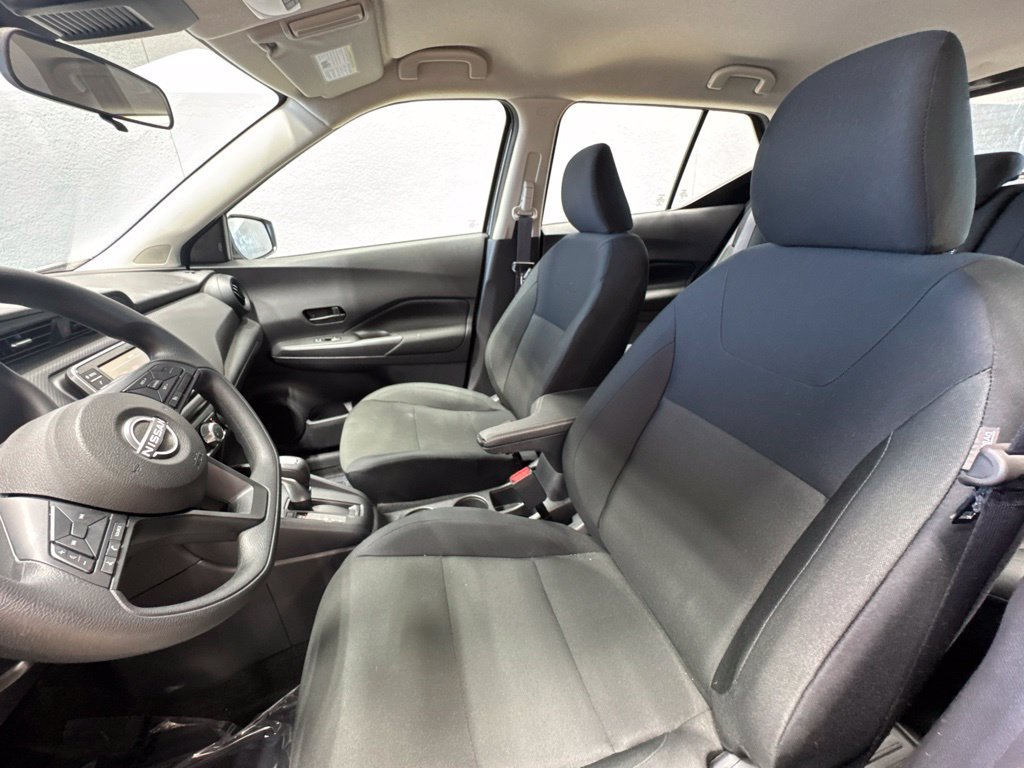 Used 2025 Nissan Kicks Play S FWD image 9
