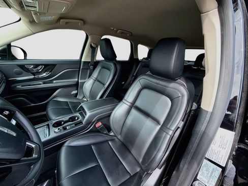 Used 2024 Lincoln Corsair AWD image 23