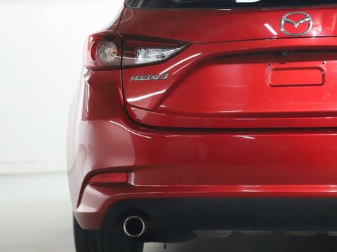 Used 2018 MAZDA MAZDA3 Touring FWD image 44