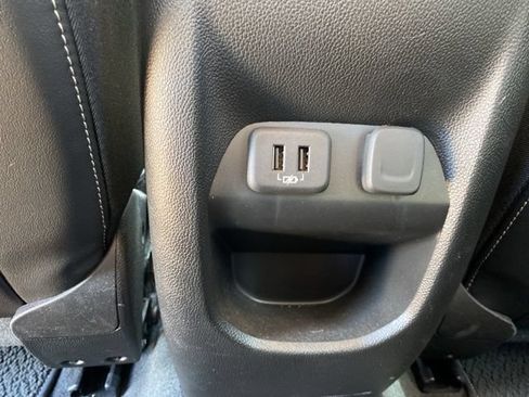 Used 2022 GMC Canyon Denali AWD/4WD image 30