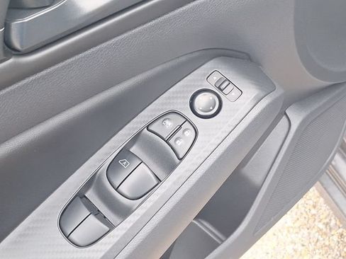 Used 2025 Nissan Altima 2.5 S FWD image 13