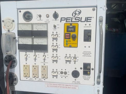 Used 2013 Ford E-250 and Econoline 250 RWD image 13