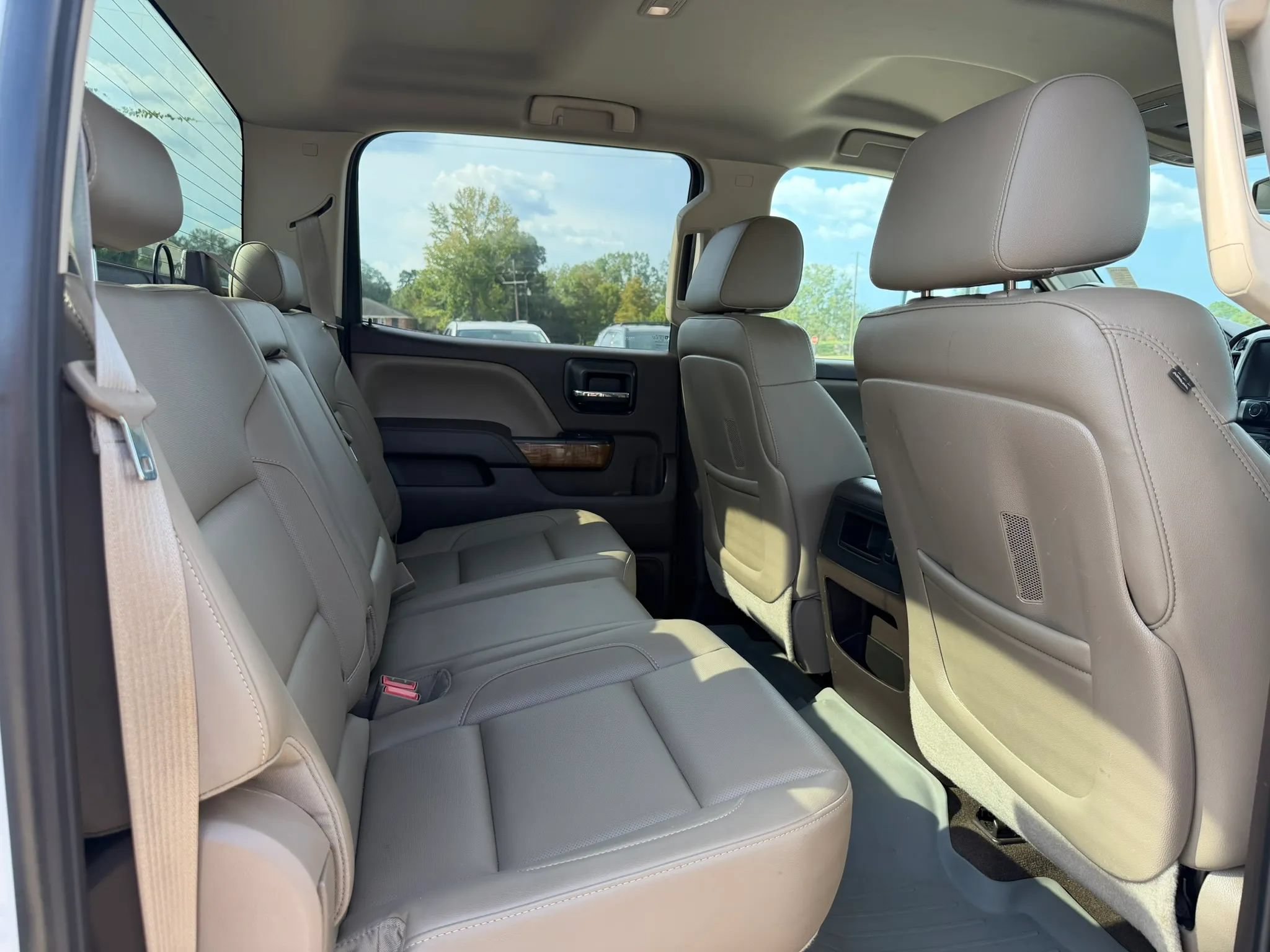 Used 2015 GMC Sierra 2500 SLT w/ Duramax Plus Package AWD/4WD image 23