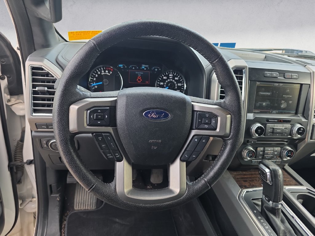 Used 2015 Ford F150 Platinum w/ Equipment Group 701A Luxury AWD/4WD image 12
