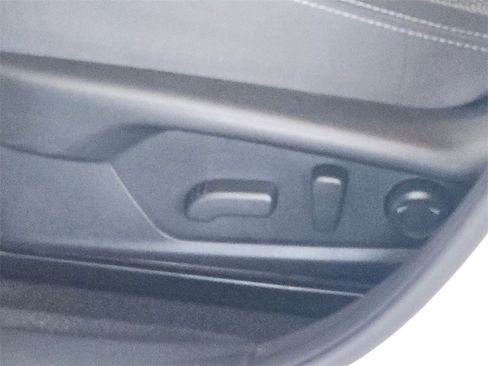 Used 2024 Subaru Crosstrek 2.0i Premium image 14