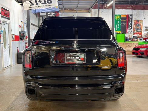 Used 2025 Rolls-Royce Cullinan AWD/4WD image 6