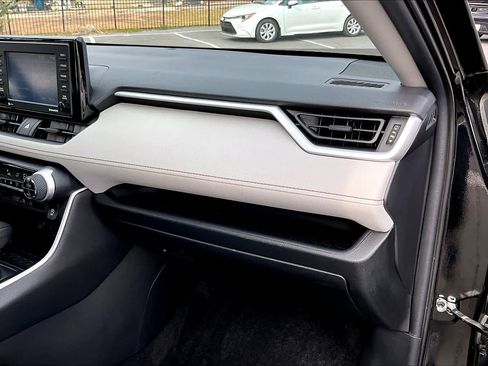 Certified 2021 Toyota RAV4 XLE w/ Convenience Package image 17