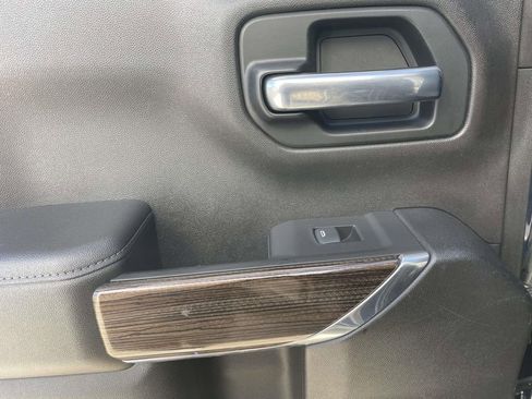 Used 2021 Chevrolet Silverado 1500 RST image 11