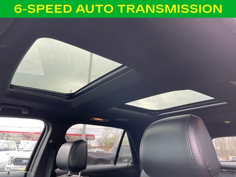 Used 2016 Ford Explorer XLT w/ Equipment Group 202A image 12