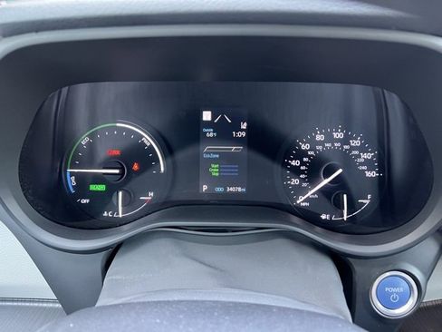 Used 2021 Toyota Sienna LE image 11