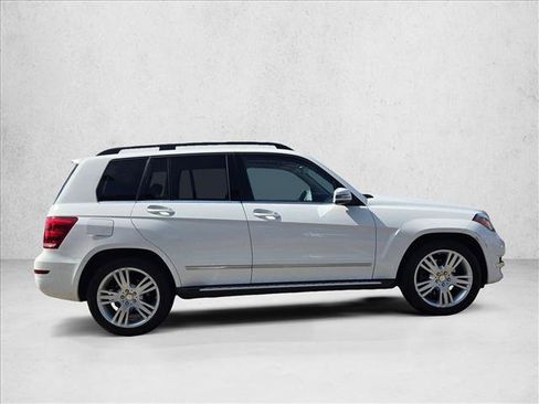 Used 2013 Mercedes-Benz GLK 350 4MATIC image 3