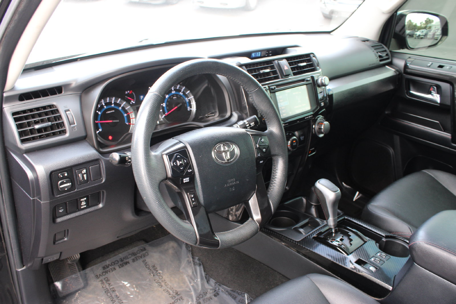 Used 2019 Toyota 4Runner TRD Off-Road Premium AWD/4WD image 10
