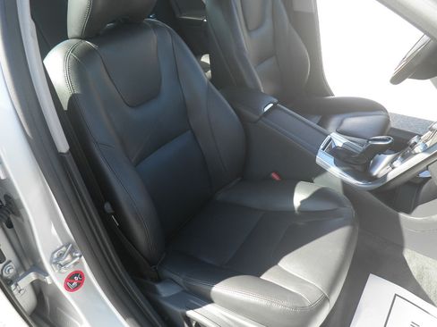 Used 2016 Volvo S60 T5 Premier w/ Convenience Package image 22