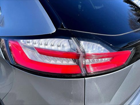 Used 2024 Ford Edge SEL image 34