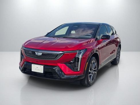 Used 2025 Cadillac Optiq Sport 1 AWD/4WD image 2