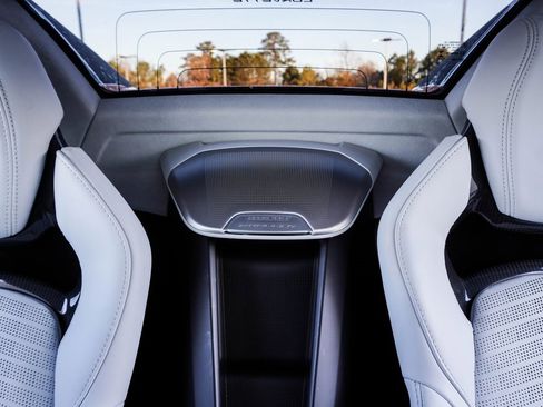 Used 2024 Chevrolet Corvette Stingray Premium Conv w/ Z51 Performance Package image 15