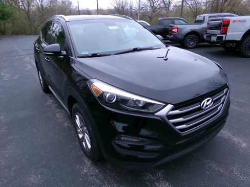 Used 2017 Hyundai Tucson SE Plus AWD/4WD image 2