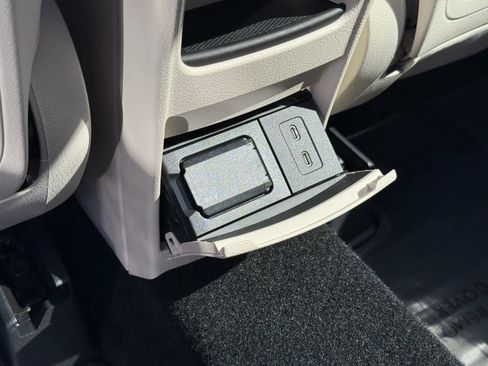 Certified 2026 Mercedes-Benz GLB 250 4MATIC image 32