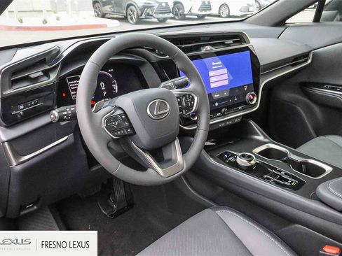 Used 2025 Lexus RZ 450e image 19