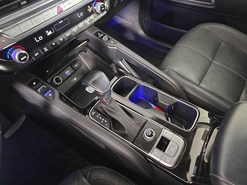 Used 2022 Kia Telluride EX w/ EX Premium Package image 20