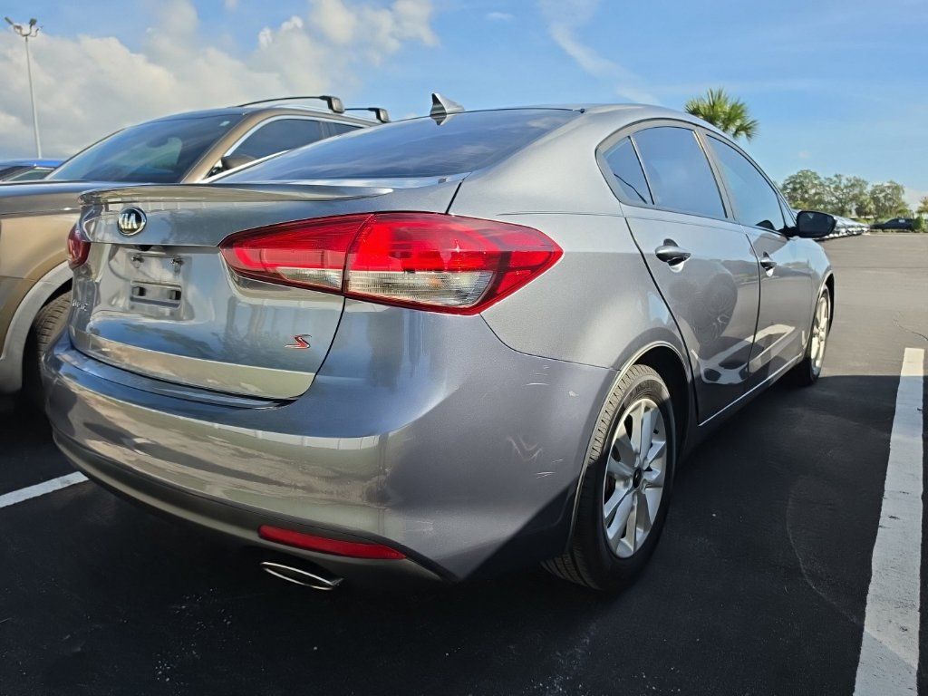 Used 2017 Kia Forte S FWD image 16