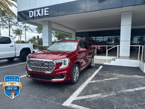 Used 2023 GMC Terrain Denali AWD/4WD image 3