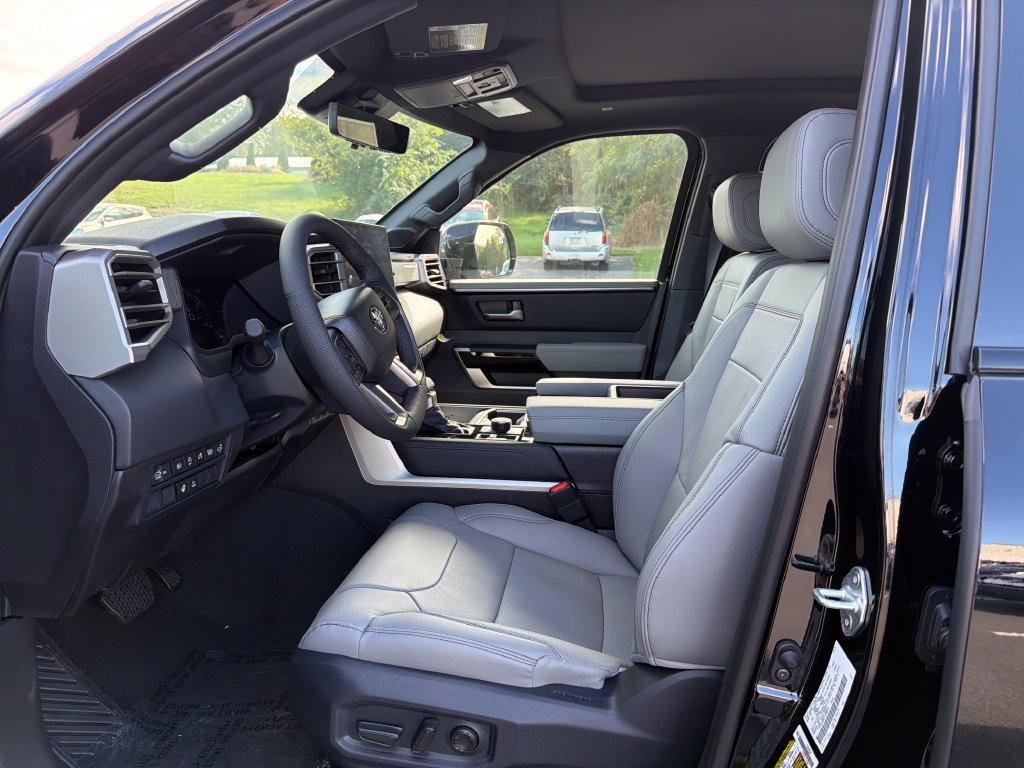 New 2026 Toyota Tundra Limited AWD/4WD image 10