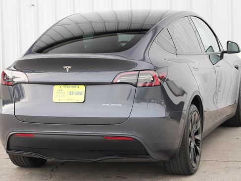 Used 2021 Tesla Model Y Long Range image 52