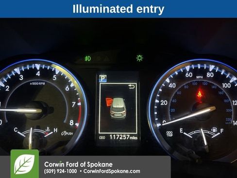 Used 2017 Toyota Highlander SE image 14