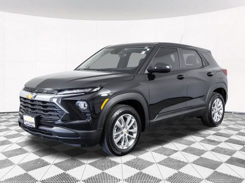 Used 2026 Chevrolet TrailBlazer LS w/ LS Convenience Package FWD image 11