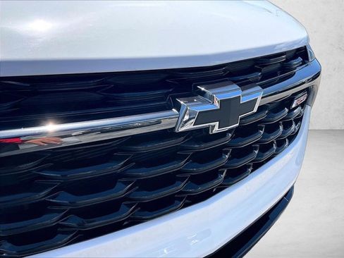 Used 2025 Chevrolet Trax RS w/ Sunroof Package FWD image 29