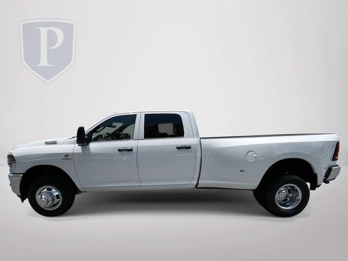 New 2026 RAM 3500 Tradesman w/ Chrome Appearance Group A AWD/4WD image 5