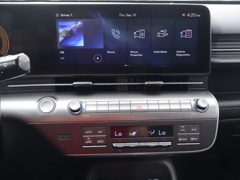 Used 2025 Hyundai Kona SEL AWD/4WD image 17