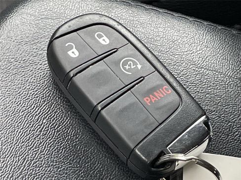 Used 2019 Jeep Compass Latitude AWD/4WD image 21